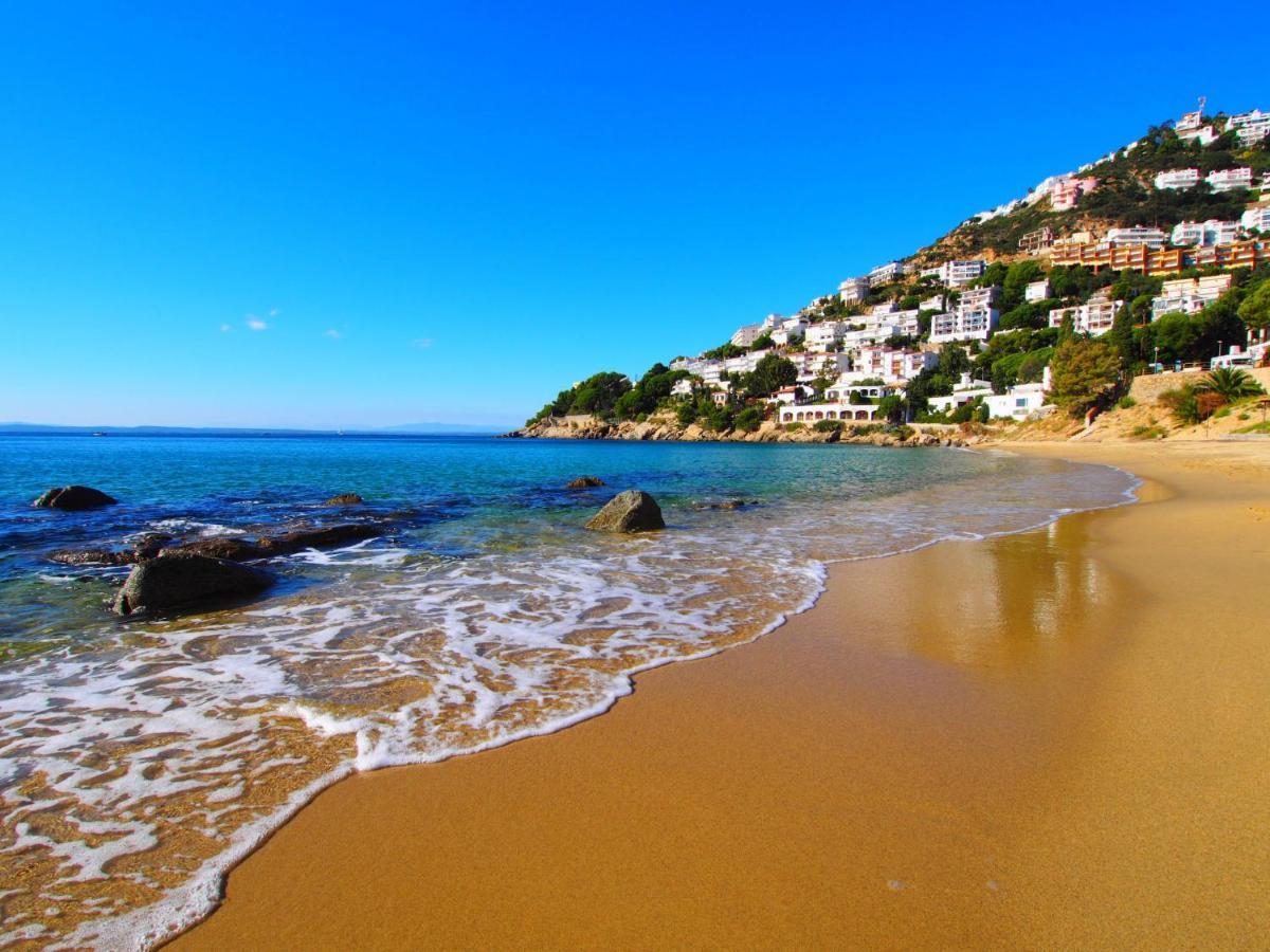 Apartment Platja De Roses-7 By Interhome Экстерьер фото